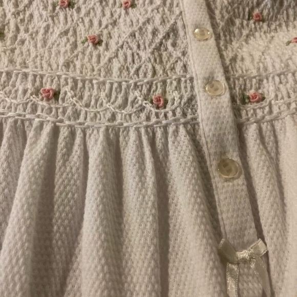 NWT Go Softly White Nightgown With Roses Sleepwear Size Large - Picture 4 of 6